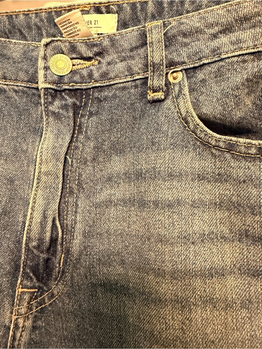 Forever 21 Premium Medium Wash Straight Leg Jeans – Size 29 - Picture 5 of 10